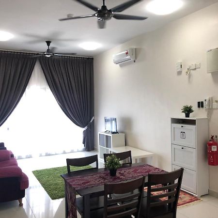 Vistamuslim Homestay Cheras Buitenkant foto