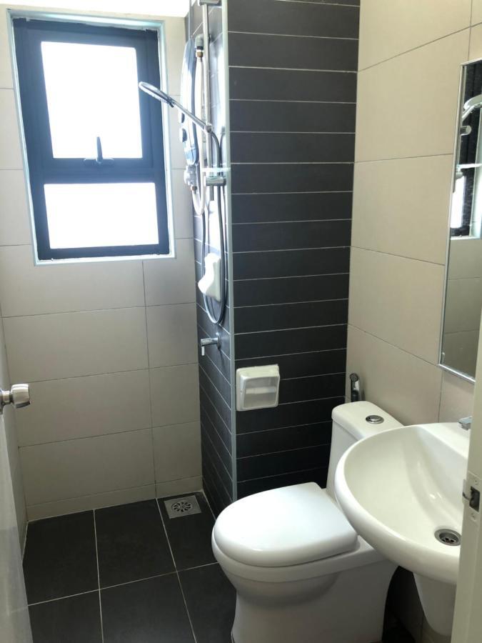 Vistamuslim Homestay Cheras Buitenkant foto